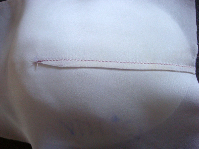 Как обработать швы и вытачки в тонких и прозрачных тканях