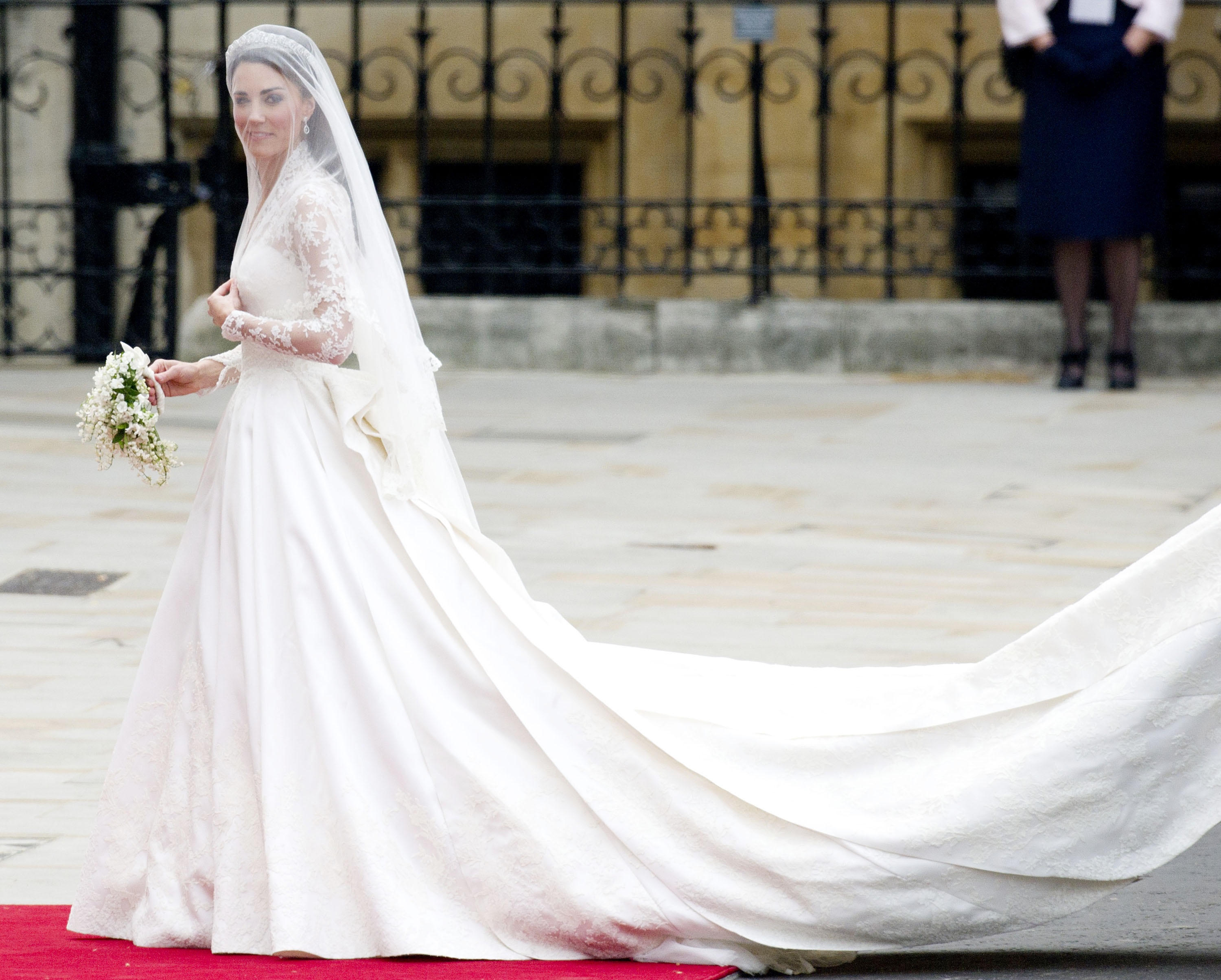 От Грейс Келли до Кейт Миддлтон: свадебные платья, вошедшие в историю