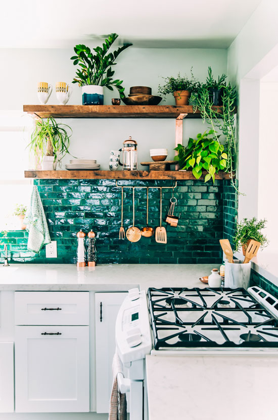 Как сделать жизнь лучше при помощи посудомоечной машины, зеленого салата и хорошей книги