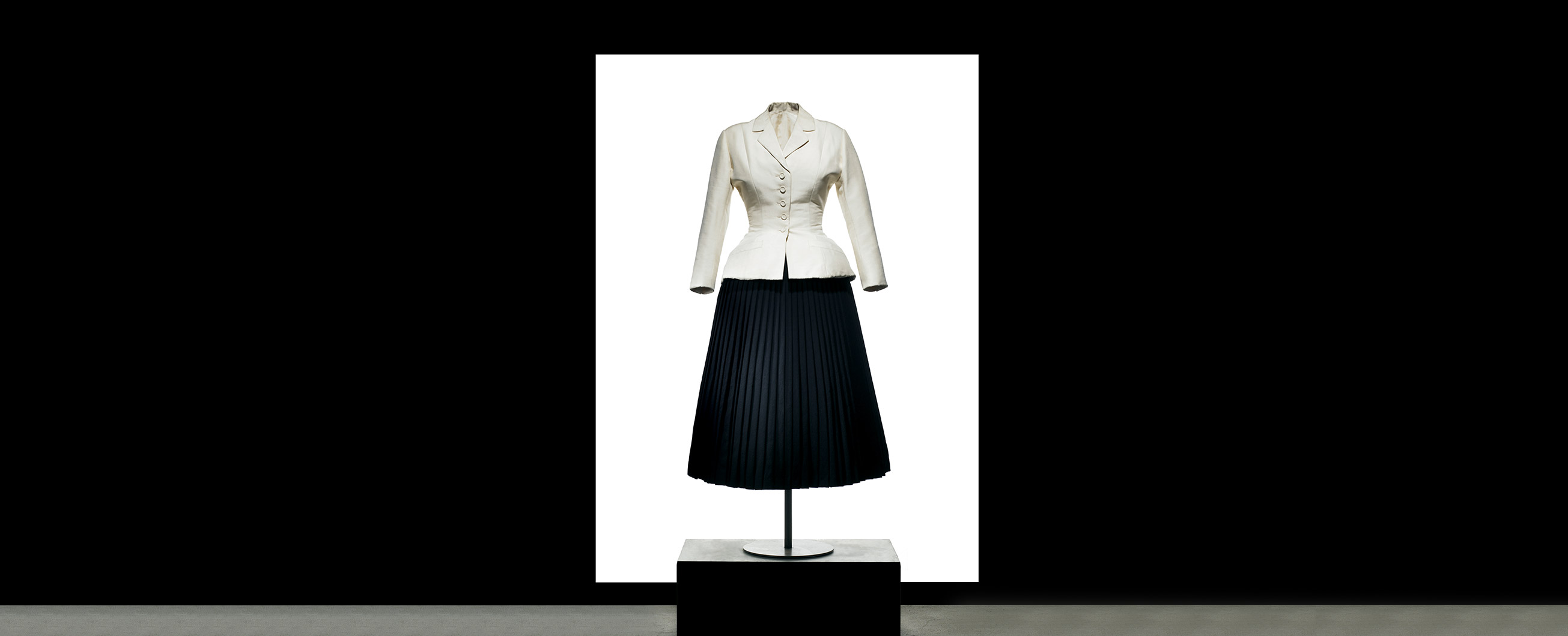 Кристиан Диор и стиль New Look: как достичь эталона красоты при помощи одежды