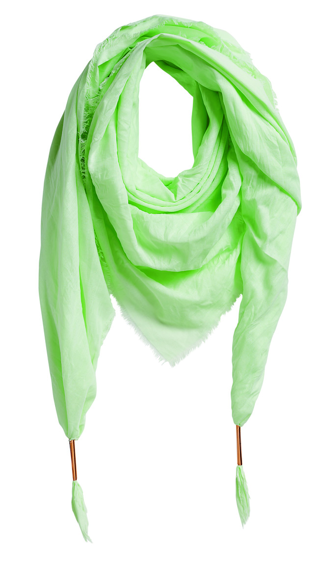 Шейный платок с оригинальным декором своими руками