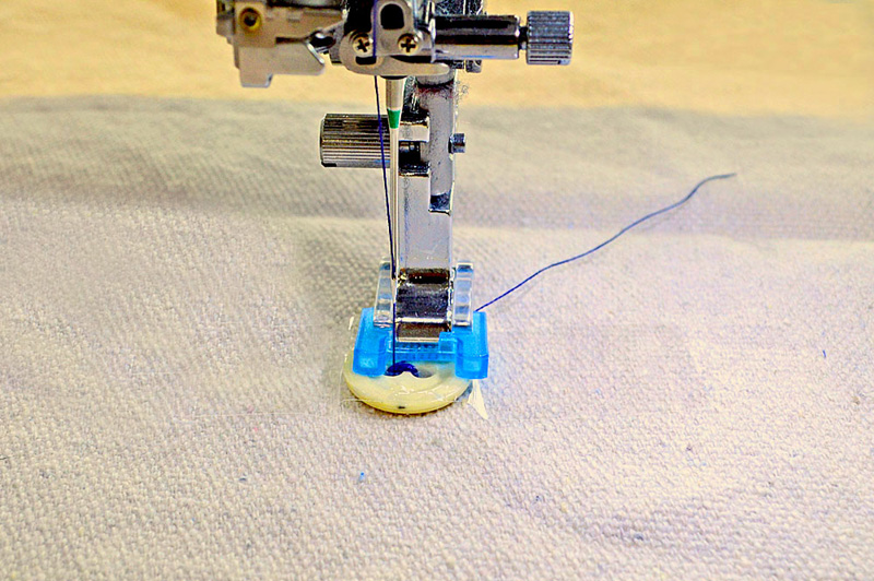Как пришить пуговицу на швейной машинке
