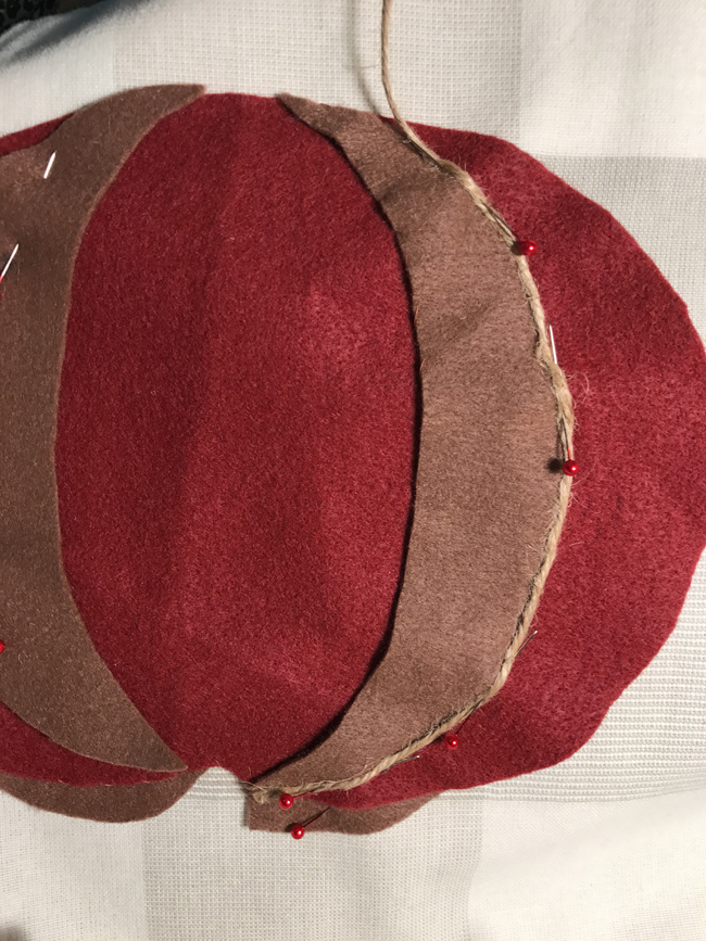 Скатерть с тыквами: осенняя аппликация из ткани своими руками
